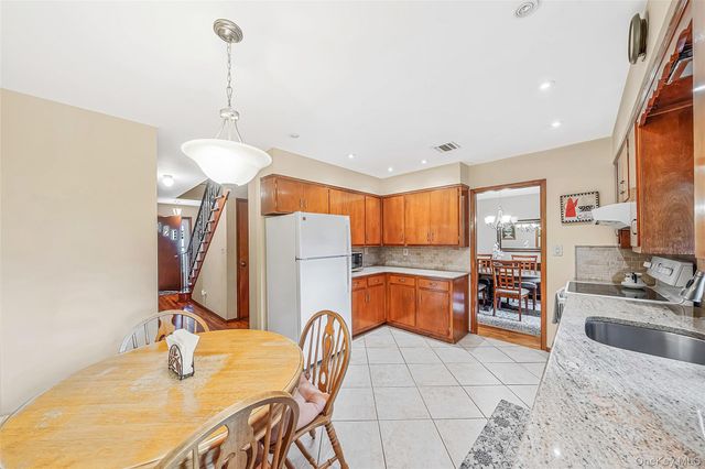 93 Avenue C, Port Washington, NY 11050