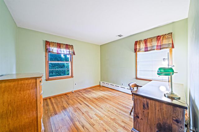 93 Avenue C, Port Washington, NY 11050