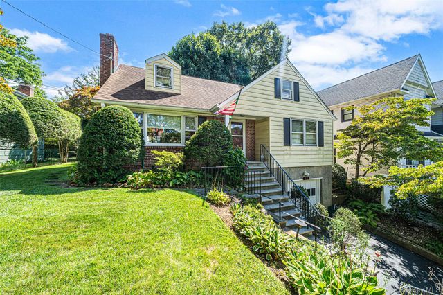93 Avenue C, Port Washington, NY 11050