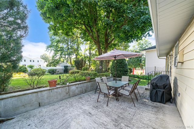 93 Avenue C, Port Washington, NY 11050