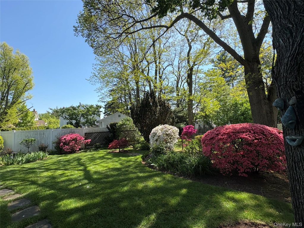 93 Avenue C, Port Washington, NY 11050 — photo 3