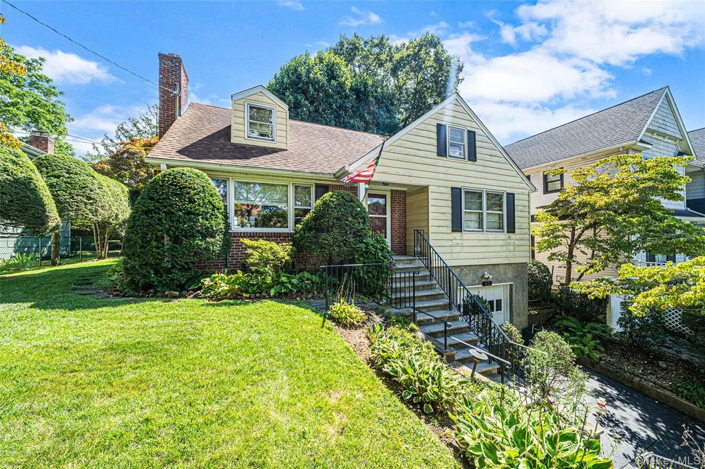 93 Avenue C, Port Washington, NY 11050 — photo 4