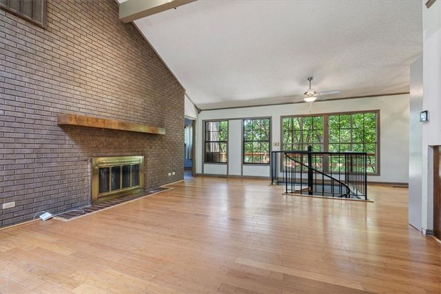 4224 N Taliesin Lane, Fayetteville, AR 72703
