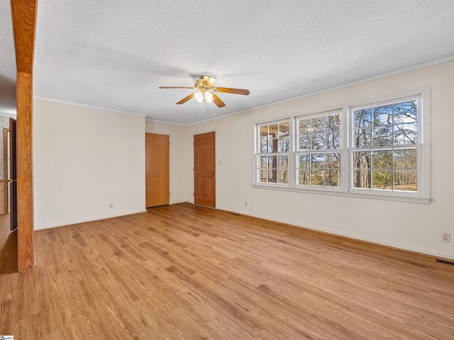 1240 Dickson Road, Campobello, SC 29349