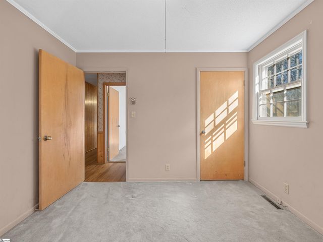 1240 Dickson Road, Campobello, SC 29349