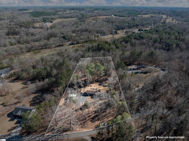 1240 Dickson Road, Campobello, SC 29349