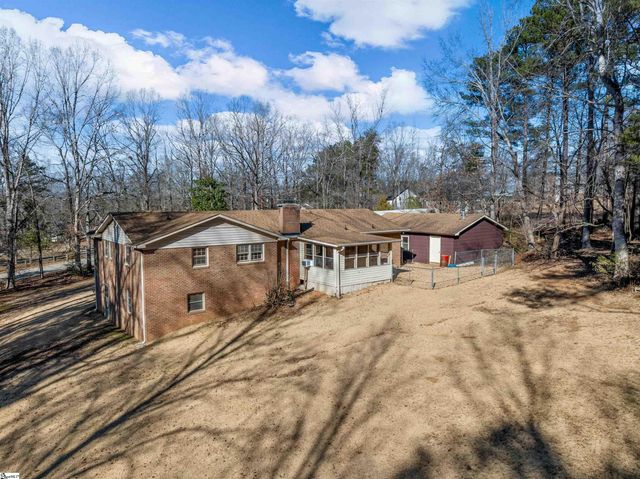 1240 Dickson Road, Campobello, SC 29349