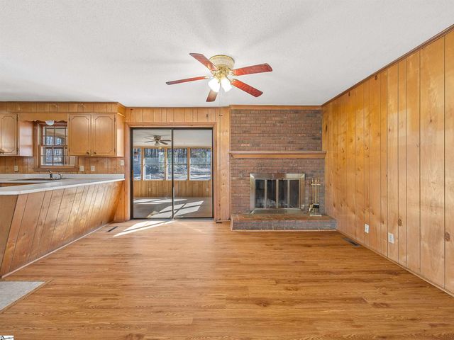 1240 Dickson Road, Campobello, SC 29349