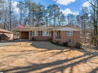 1240 Dickson Road, Campobello, SC 29349