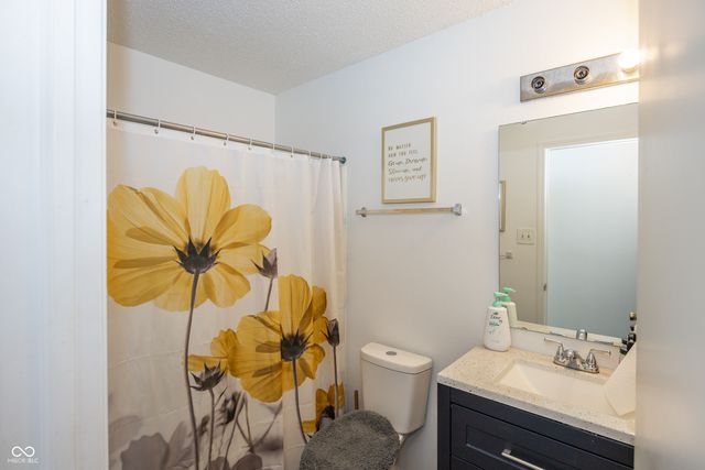 6603 W Charleston Way, Mccordsville, IN 46055