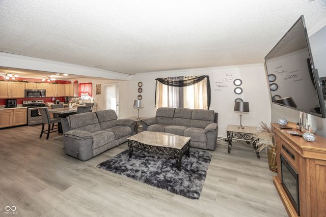 6603 W Charleston Way, Mccordsville, IN 46055