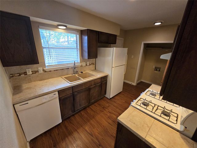 7102 Dan Jean DR B, Austin, TX 78745