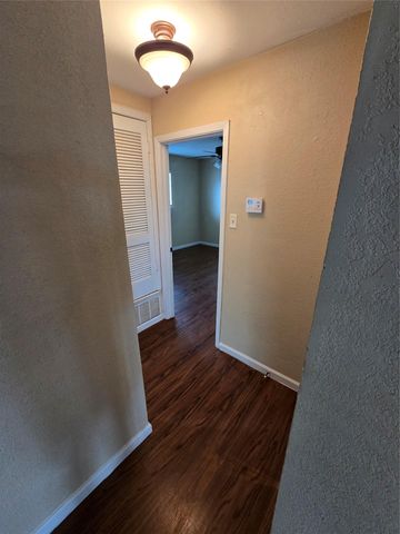 7102 Dan Jean DR B, Austin, TX 78745