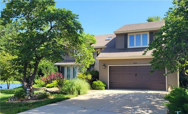 822 SW Lighthouse Point, Lee's Summit, MO 64082