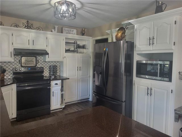 822 SW Lighthouse Point, Lee's Summit, MO 64082