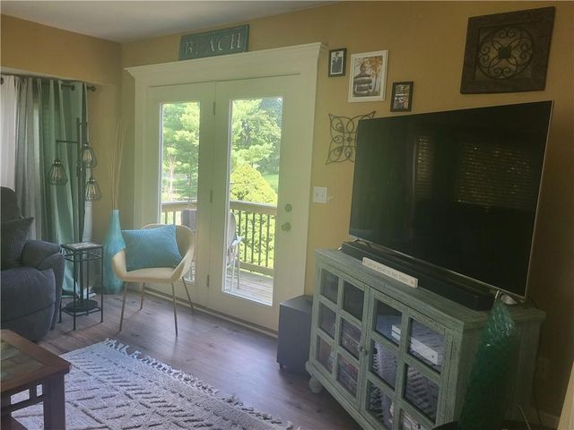 822 SW Lighthouse Point, Lee's Summit, MO 64082