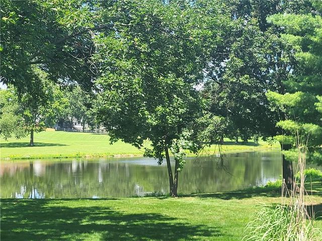 822 SW Lighthouse Point, Lee's Summit, MO 64082