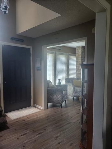 822 SW Lighthouse Point, Lee's Summit, MO 64082