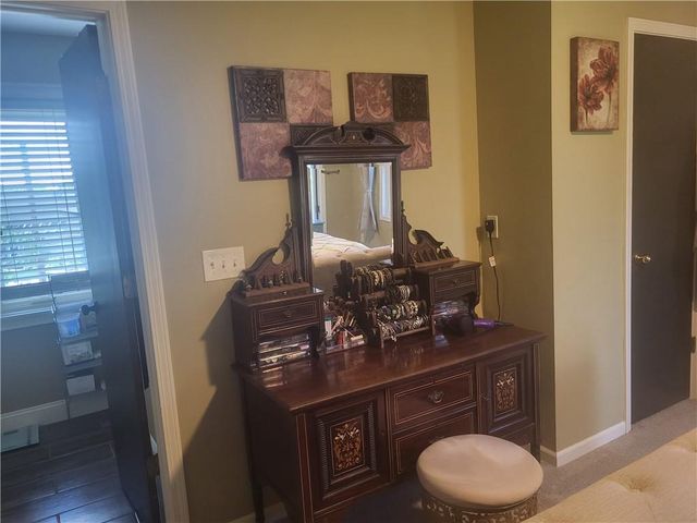 822 SW Lighthouse Point, Lee's Summit, MO 64082