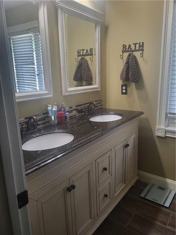 822 SW Lighthouse Point, Lee's Summit, MO 64082