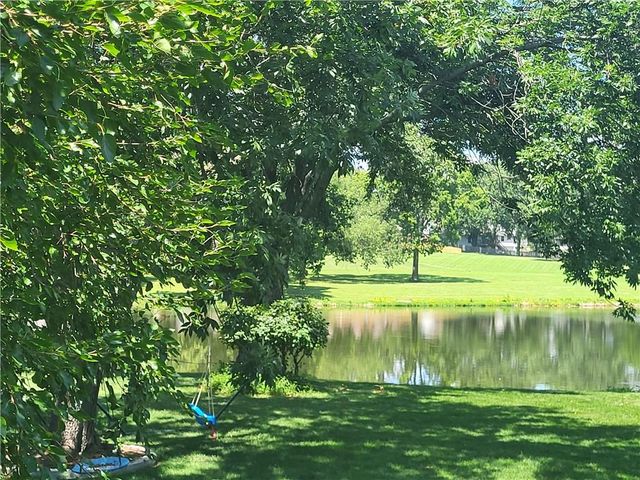 822 SW Lighthouse Point, Lee's Summit, MO 64082