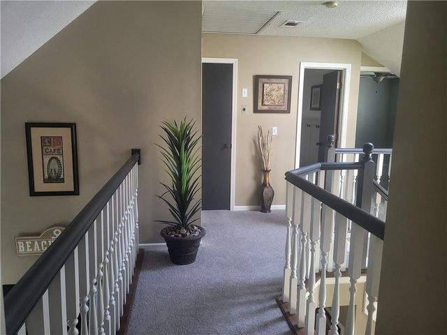 822 SW Lighthouse Point, Lee's Summit, MO 64082