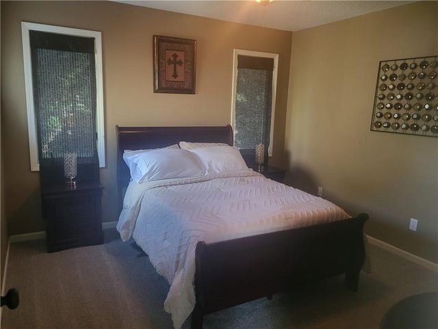 822 SW Lighthouse Point, Lee's Summit, MO 64082