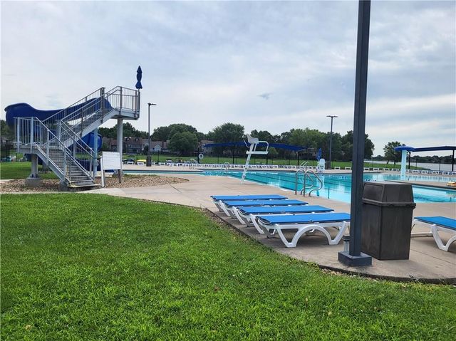 822 SW Lighthouse Point, Lee's Summit, MO 64082