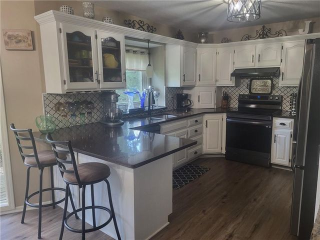 822 SW Lighthouse Point, Lee's Summit, MO 64082