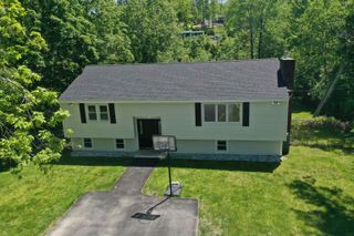 243 Second Crown Point Road, Barrington, NH 03825