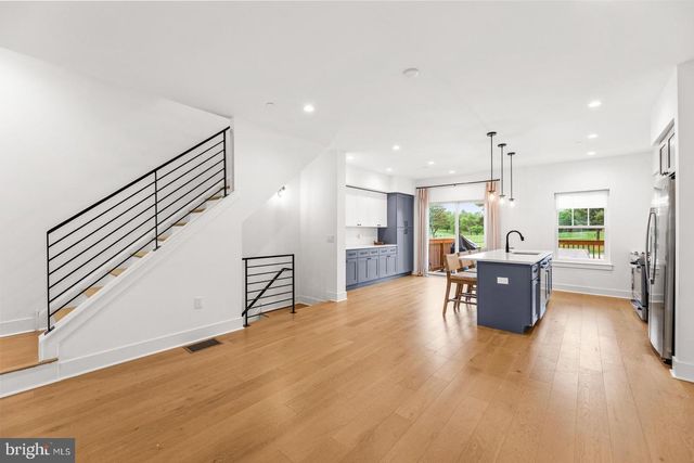 3606 GOLFVIEW LN, Philadelphia, PA 19114