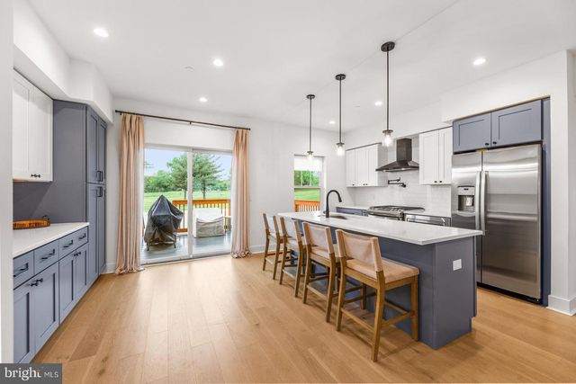 3606 GOLFVIEW LN, Philadelphia, PA 19114