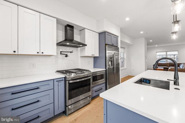 3606 GOLFVIEW LN, Philadelphia, PA 19114