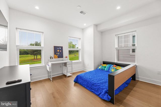 3606 GOLFVIEW LN, Philadelphia, PA 19114
