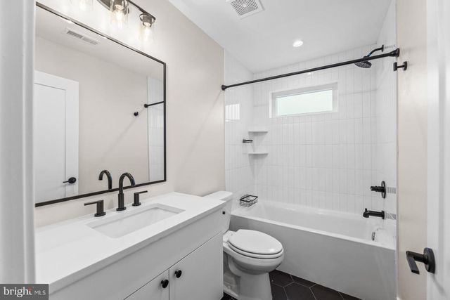 3606 GOLFVIEW LN, Philadelphia, PA 19114