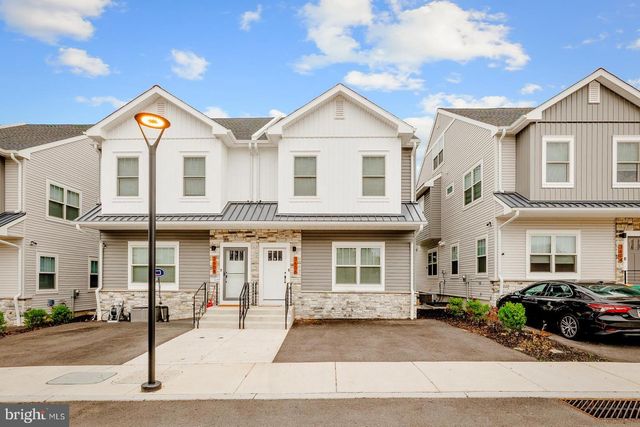 3606 GOLFVIEW LN, Philadelphia, PA 19114
