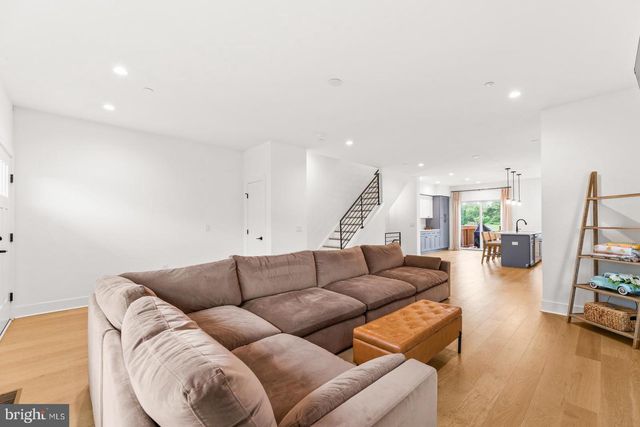 3606 GOLFVIEW LN, Philadelphia, PA 19114