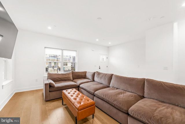 3606 GOLFVIEW LN, Philadelphia, PA 19114