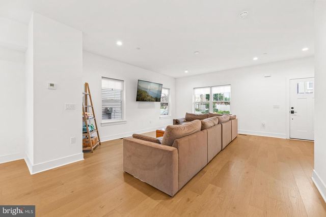 3606 GOLFVIEW LN, Philadelphia, PA 19114