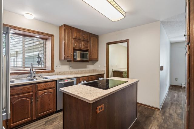 5737 N Highlands Court, Lake Elmo, MN 55042