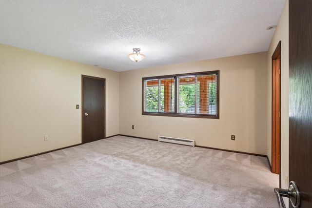 5737 N Highlands Court, Lake Elmo, MN 55042