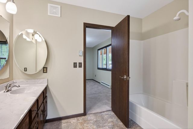 5737 N Highlands Court, Lake Elmo, MN 55042