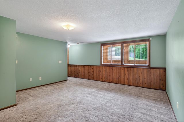 5737 N Highlands Court, Lake Elmo, MN 55042
