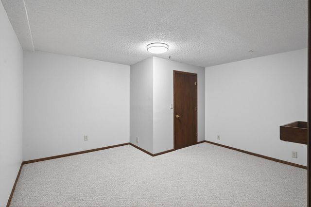 5737 N Highlands Court, Lake Elmo, MN 55042