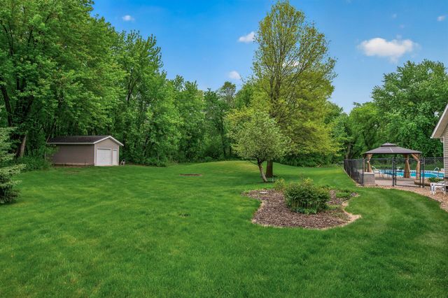 5737 N Highlands Court, Lake Elmo, MN 55042