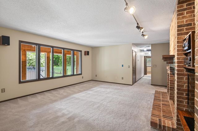 5737 N Highlands Court, Lake Elmo, MN 55042