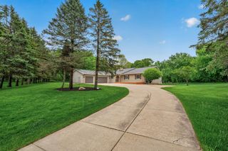 5737 N Highlands Court, Lake Elmo, MN 55042