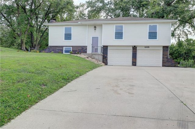 11015 Crooked Road, Kansas City, MO 64152