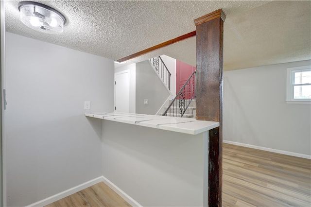 11015 Crooked Road, Kansas City, MO 64152