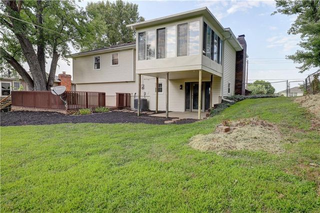 11015 Crooked Road, Kansas City, MO 64152
